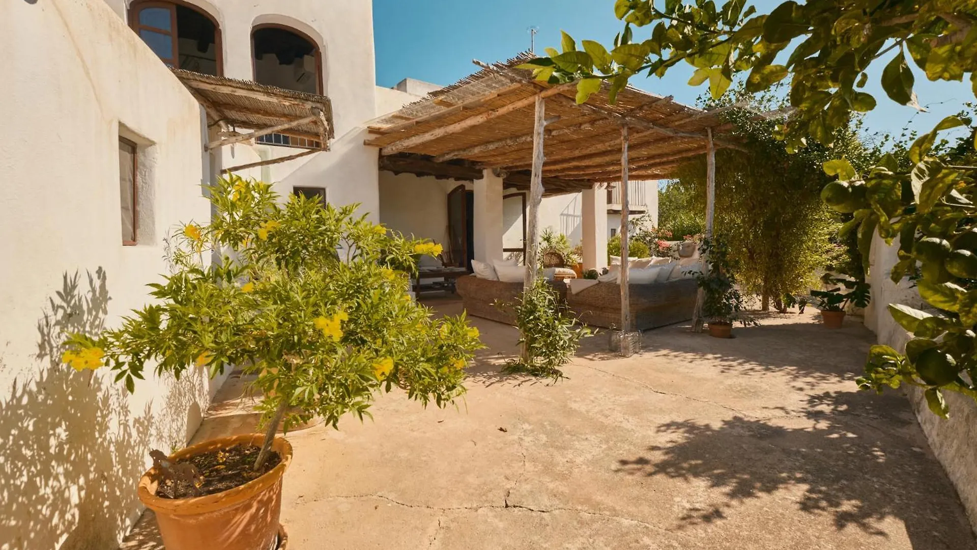 Guest house The Guardian House Hotel Santa Gertrudis