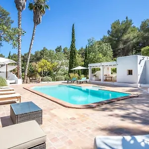 Casa Rosada - Gorgeous Family Finca Near Santa Gertrudis Vakantiehuis