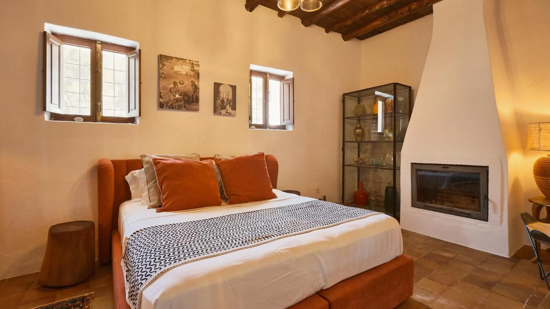 Гостевой дом Отель The Guardian House Santa Gertrudis  Испания